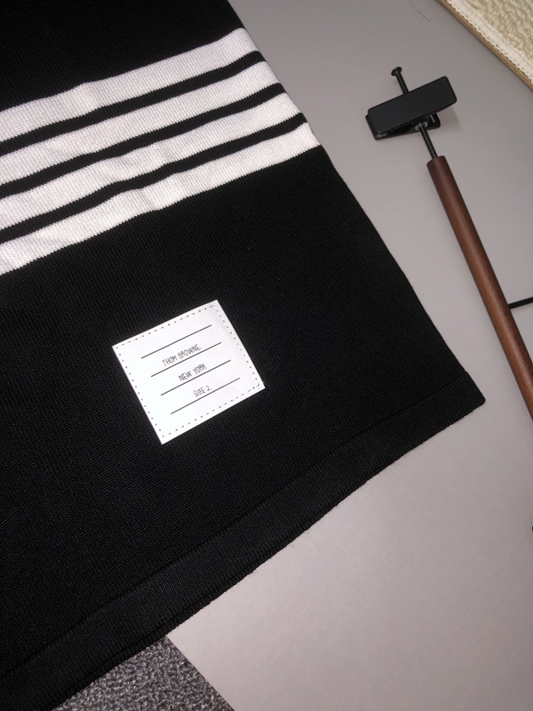 ブランドハーフパンツ側面デザイン